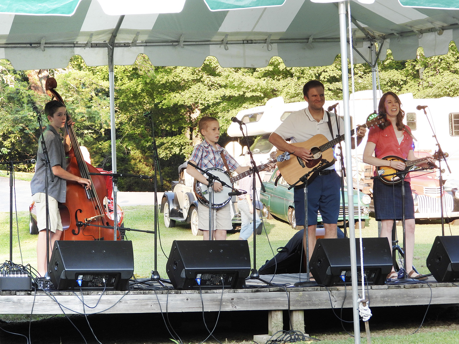 Two Thousand flocked to 42nd Big Ridge Bluegrass Festival