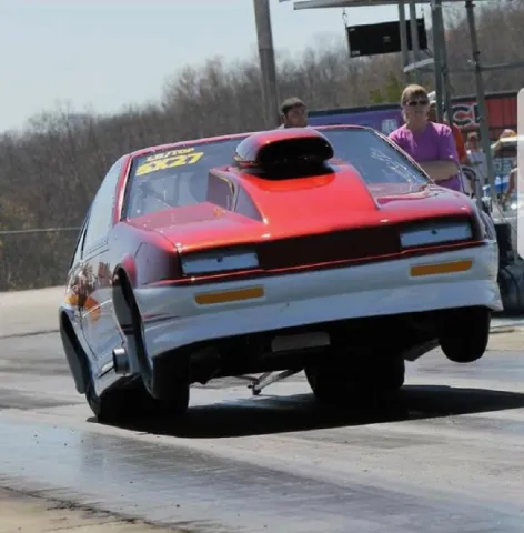 This photo from London Dragway shows the Archers' 1996 Beretta.