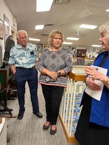 Judson Palmer shows DAR ladies around the Museum